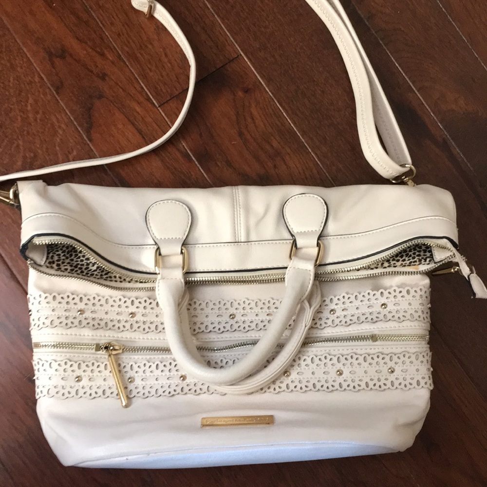 White fold over crossbody/ hand bag